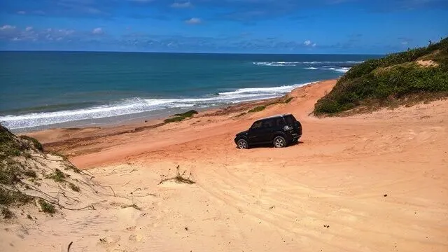 Pipa - RN, pelas trilhas de 4x4, do lado do mar Pipa - RN, pelas trilhas de 4x4, do lado do mar