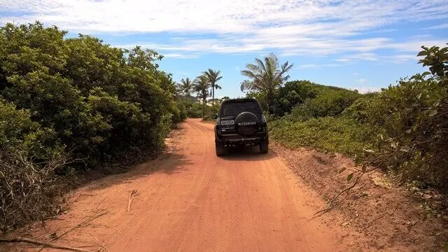 Trilha 4x4 saindo do chapadão de Pipa, RN Trilha 4x4 saindo do chapadão de Pipa, RN