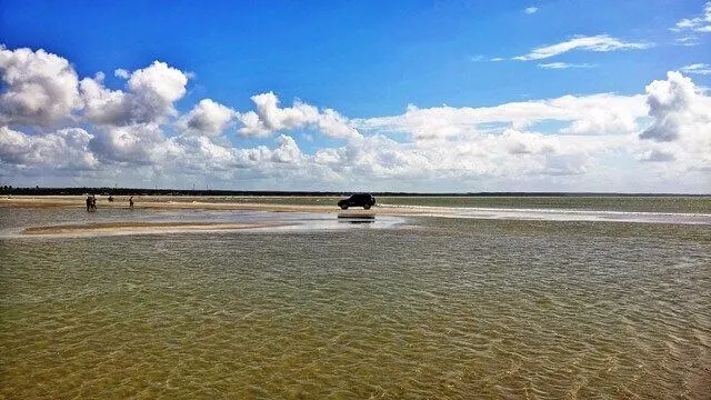 Praia de Lucena Passeio pela praia do litoral norte da Paraiba
