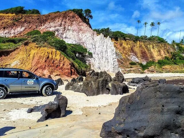 Barra do Gramame: volcanic rocks South Coast Tour João Pessoa: Volcanic rocks in Barra do Gramame