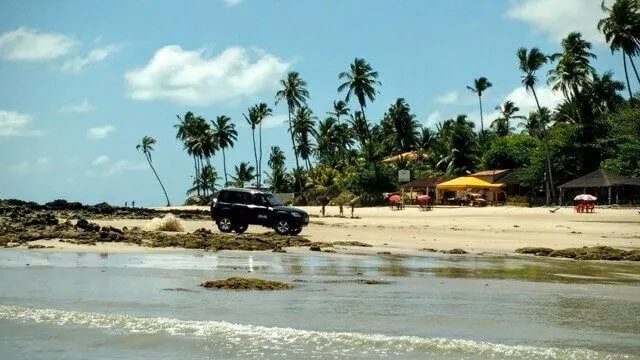 Carapibus Beach, with natural pools Paraíba Beaches: Natural pools of Carapibus Beach